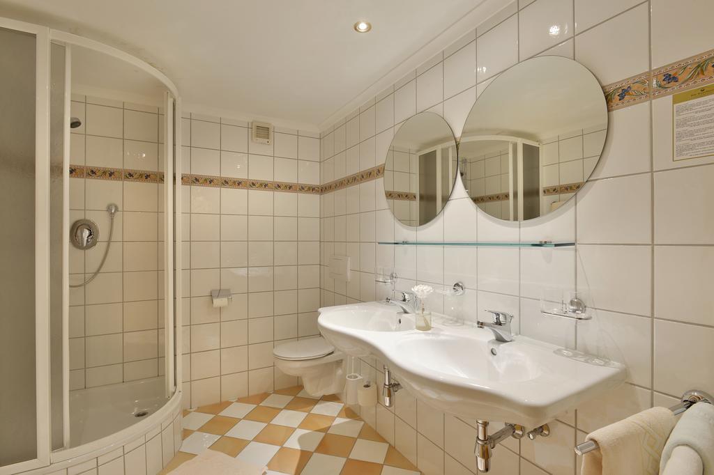 Ferienwohnungen-Gaestehaus Altginzling Chambre photo